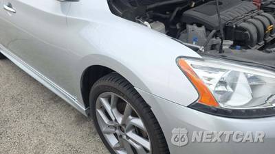 2015 Nissan Sentra SR - zdjęcie 18 z 36 - miniatura