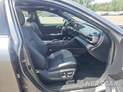 2023 Toyota Crown Limited - zdjęcie 8 z 29 - miniatura