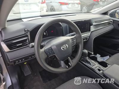 2025 Toyota Camry LE - zdjęcie 11 z 28 - miniatura