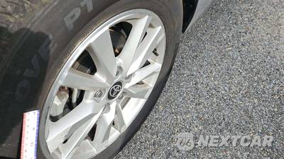 2025 Toyota Camry LE - zdjęcie 24 z 28 - miniatura