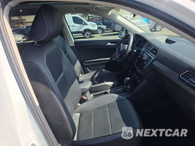 2021 Volkswagen Tiguan SE - zdjęcie 8 z 33 - miniatura