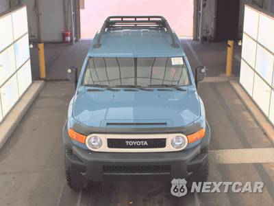 2014 Toyota FJ Cruiser w/Rear Doors - zdjęcie 2 z 21 - miniatura