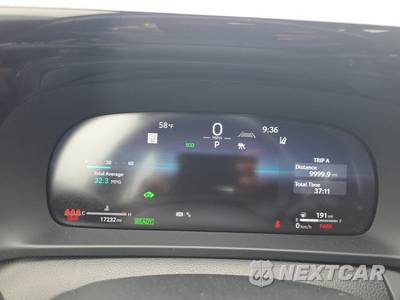 2024 Toyota Crown XLE - zdjęcie 12 z 40 - miniatura