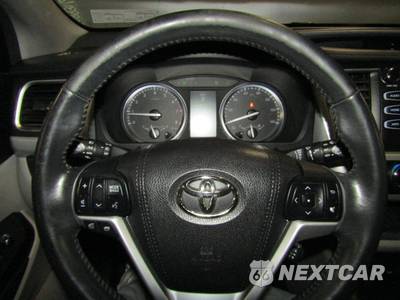 2015 Toyota Highlander XLE - zdjęcie 11 z 21 - miniatura