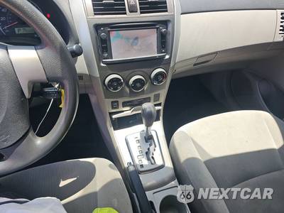 2013 Toyota Corolla LE - zdjęcie 11 z 17 - miniatura