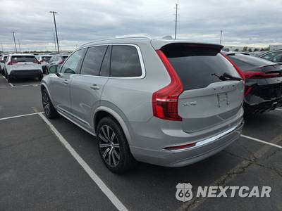 2025 Volvo XC90 Core 7-Passenger - zdjęcie 2 z 24 - miniatura