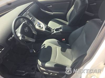 2015 Toyota Prius Four - zdjęcie 7 z 27 - miniatura