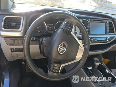 2015 Toyota Highlander XLE - zdjęcie 10 z 40 - miniatura