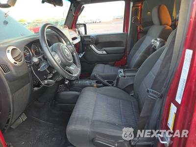 2012 Jeep Wrangler Unlimited Sahara - zdjęcie 7 z 34 - miniatura