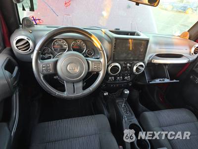2012 Jeep Wrangler Unlimited Sahara - zdjęcie 10 z 34 - miniatura