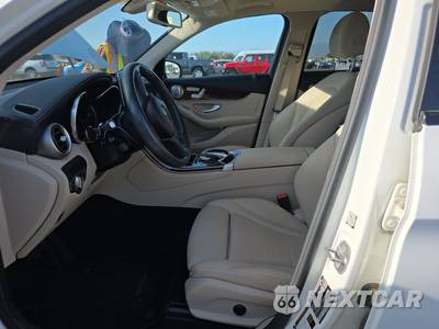 2017 Mercedes-Benz GLC 300 4MATIC - zdjęcie 7 z 26 - miniatura