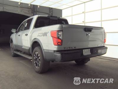 2018 Nissan TITAN PRO-4X Crew Cab Short Bed - zdjęcie 6 z 35 - miniatura
