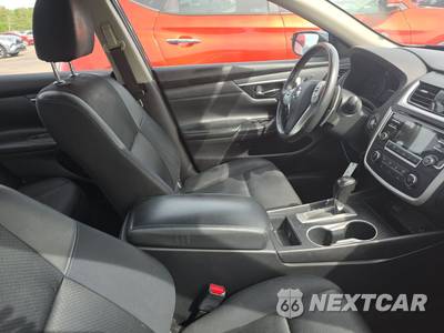 2017 Nissan Altima 2.5 SR - zdjęcie 8 z 18 - miniatura