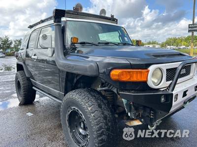 2013 Toyota FJ Cruiser w/Rear Doors