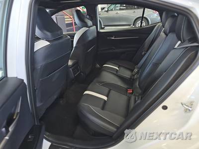 2026 Toyota Camry SE - zdjęcie 13 z 29 - miniatura