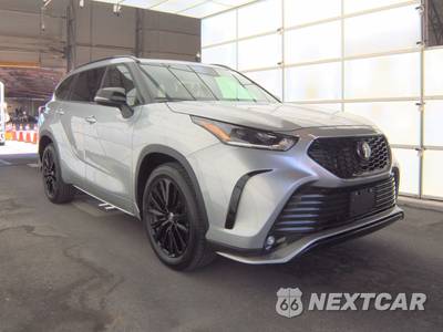 2025 Toyota Highlander XSE - zdjęcie 4 z 32 - miniatura
