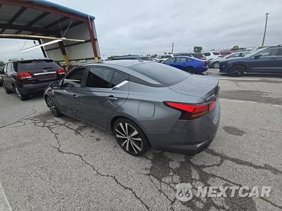 2019 Nissan Altima SR - zdjęcie 6 z 19 - miniatura