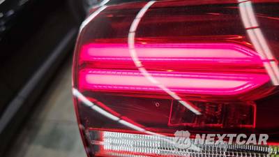 2020 Mercedes-Benz AMG A 35 4MATIC - zdjęcie 25 z 27 - miniatura