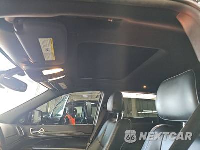 2021 Jeep Grand Cherokee Limited - zdjęcie 17 z 27 - miniatura