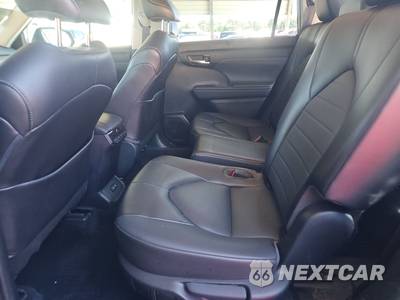 2021 Toyota Highlander XLE - zdjęcie 13 z 24 - miniatura