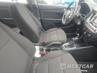2020 Hyundai Accent SE - zdjęcie 8 z 26 - miniatura