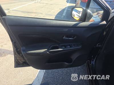 2022 Nissan Versa SV - zdjęcie 9 z 39 - miniatura