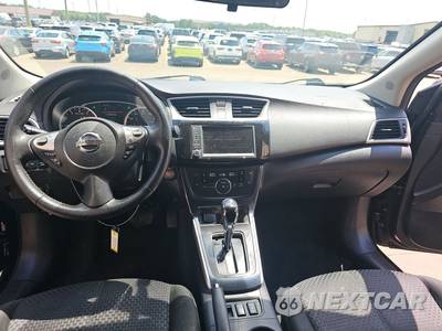 2019 Nissan Sentra SR - zdjęcie 11 z 34 - miniatura