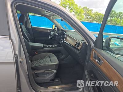 2025 Volkswagen Atlas 2.0T SE w/Technology - zdjęcie 8 z 20 - miniatura
