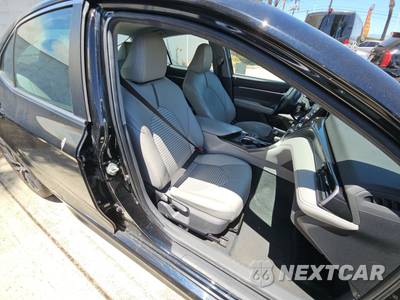 2023 Toyota Camry SE - zdjęcie 8 z 26 - miniatura