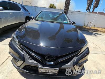 2023 Toyota Camry SE - zdjęcie 2 z 26 - miniatura