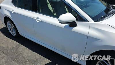 2018 Toyota Camry XLE - zdjęcie 26 z 28 - miniatura