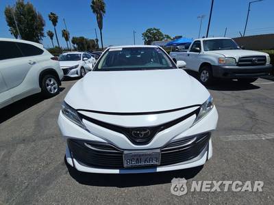 2018 Toyota Camry XLE - zdjęcie 2 z 28 - miniatura