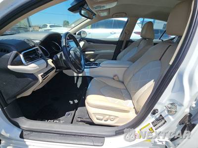 2018 Toyota Camry XLE - zdjęcie 7 z 28 - miniatura