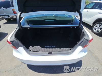 2018 Toyota Camry XLE - zdjęcie 16 z 28 - miniatura