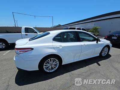 2018 Toyota Camry XLE - zdjęcie 4 z 28 - miniatura