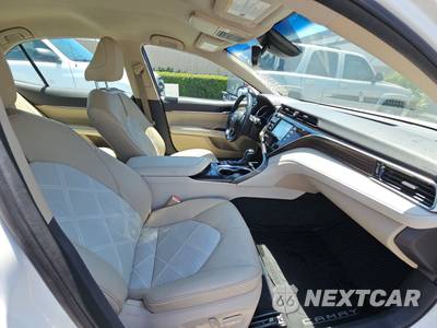 2018 Toyota Camry XLE - zdjęcie 8 z 28 - miniatura