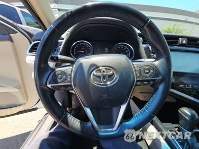 2018 Toyota Camry XLE - zdjęcie 10 z 28 - miniatura