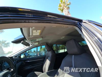 2021 Toyota Camry LE - zdjęcie 18 z 25 - miniatura