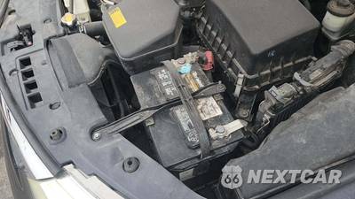 2014 Toyota Camry LE - zdjęcie 39 z 58 - miniatura