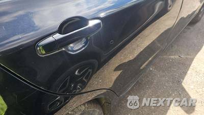 2016 Toyota Camry LE - zdjęcie 24 z 30 - miniatura