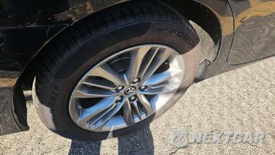 2015 Toyota Camry SE - zdjęcie 27 z 48 - miniatura