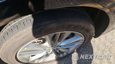 2015 Toyota Camry SE - zdjęcie 28 z 48 - miniatura