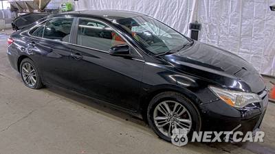 2017 Toyota Camry SE - zdjęcie 3 z 51 - miniatura