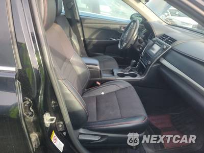 2017 Toyota Camry SE - zdjęcie 8 z 51 - miniatura