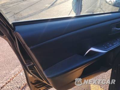 2016 Toyota Camry SE - zdjęcie 9 z 35 - miniatura