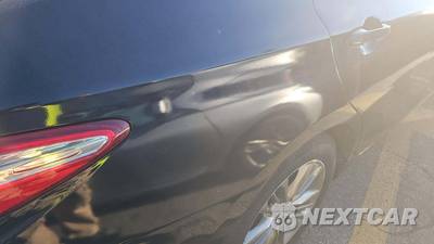 2016 Toyota Camry SE - zdjęcie 34 z 35 - miniatura