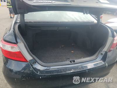 2016 Toyota Camry SE - zdjęcie 16 z 55 - miniatura