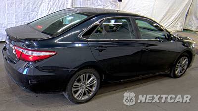 2016 Toyota Camry SE - zdjęcie 4 z 55 - miniatura