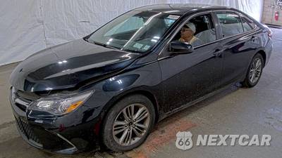 2016 Toyota Camry SE - zdjęcie 1 z 55 - miniatura