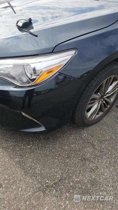 2016 Toyota Camry SE - zdjęcie 44 z 55 - miniatura
